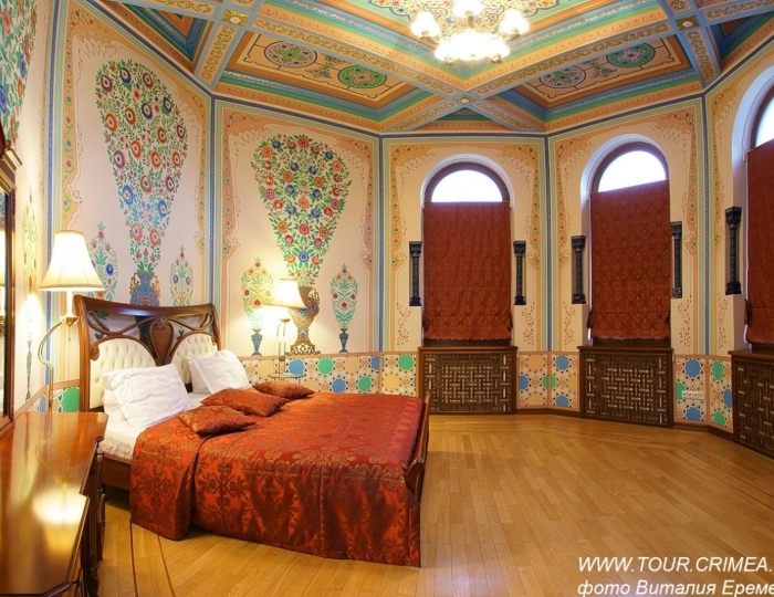 Апартаменты 4-местные 3-комнатные 1 этаж - Санаторий «Узбекистан» Ялта