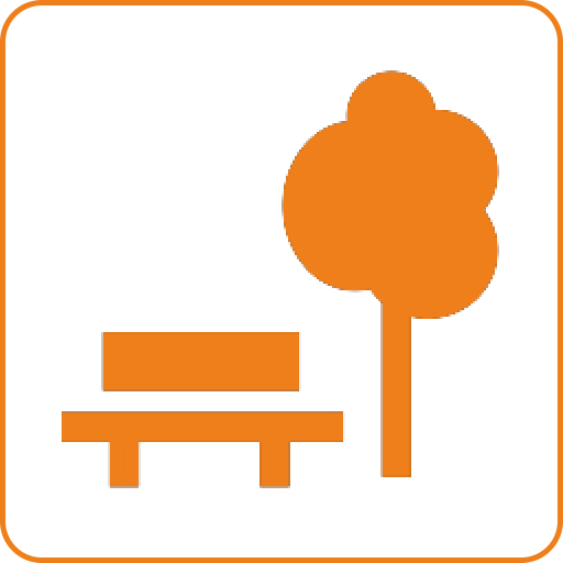 Расположен в старинном парке